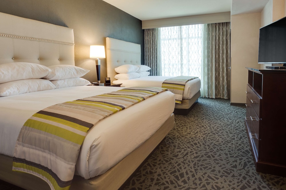 Suite, Multiple Beds, Refrigerator & Microwave (2 rooms)