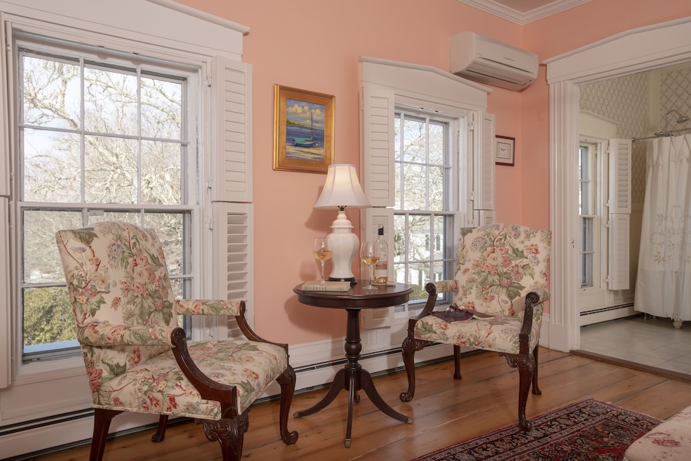 Cranberry Room photo 3