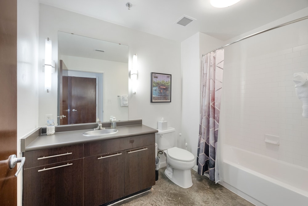 City Apartment, 1 Bedroom, Balcony (Self Check-in with Virtual Front Desk) — the supplier's photographs — photo 6