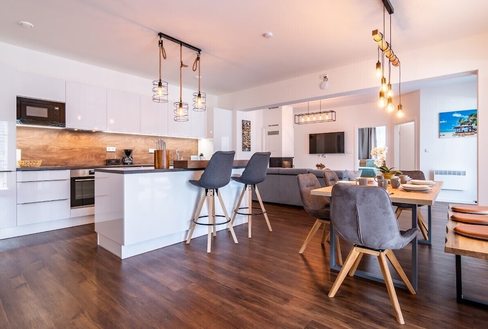 Apartment, 3 Bedrooms, Terrace (AP 21)