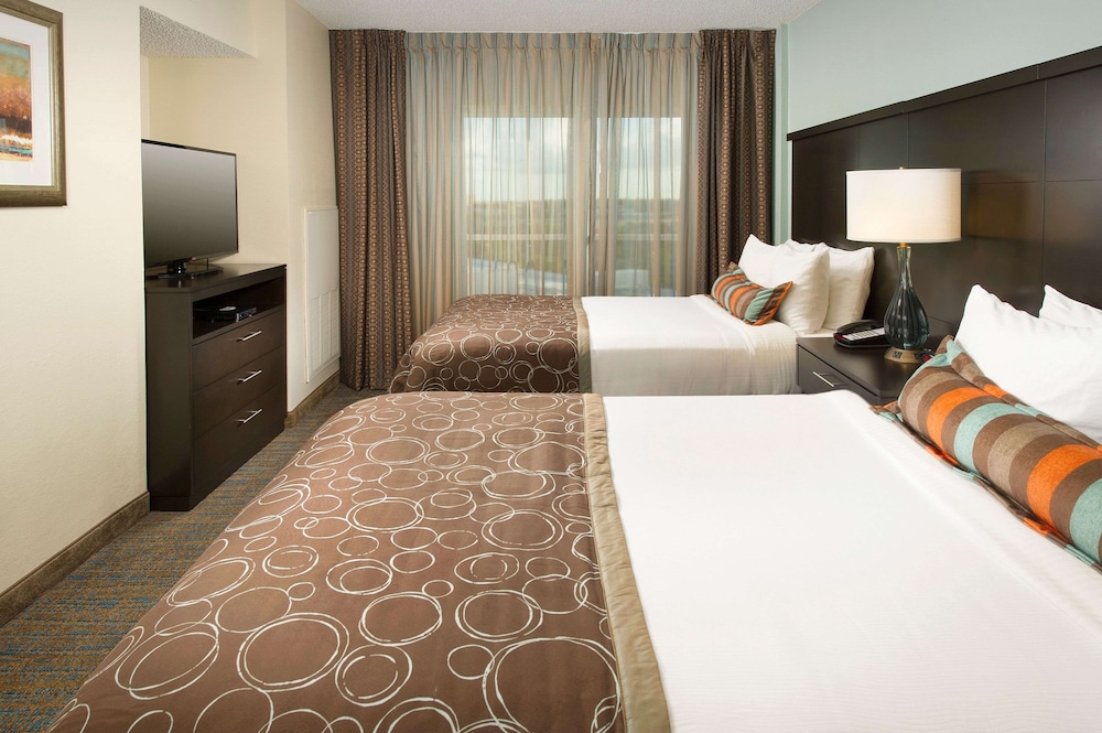 Suite, Multiple Beds (Two Bedroom) photo 2