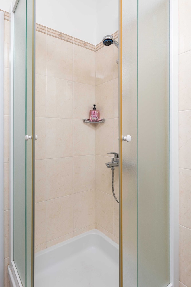 Comfort Apartment, 2 Bedrooms, Terrace, Sea View photo 2