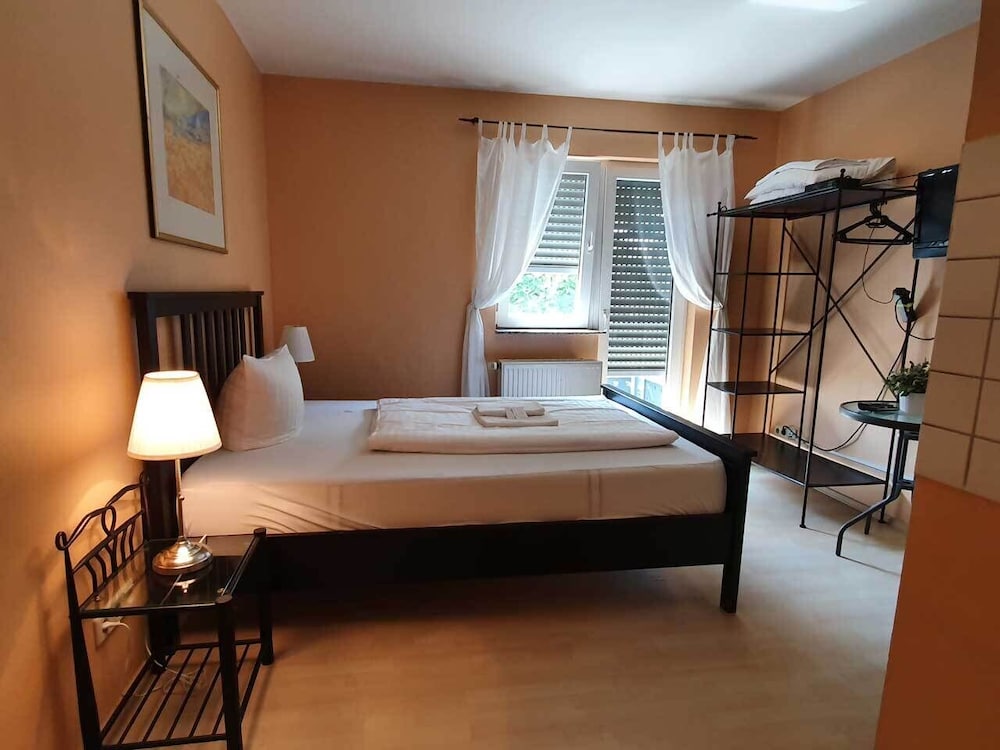 Comfort Double Room, 1 Queen Bed, Balcony photo 2