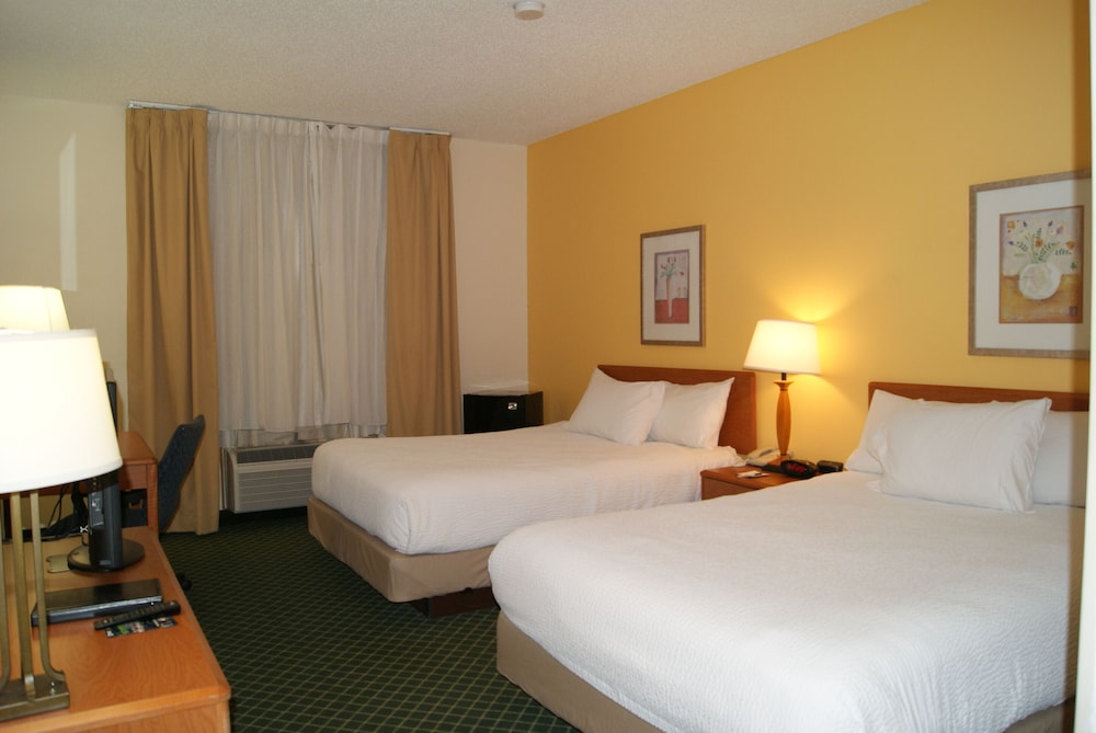 Room, 2 Queen Beds, Accessible, Non Smoking - Photo 3