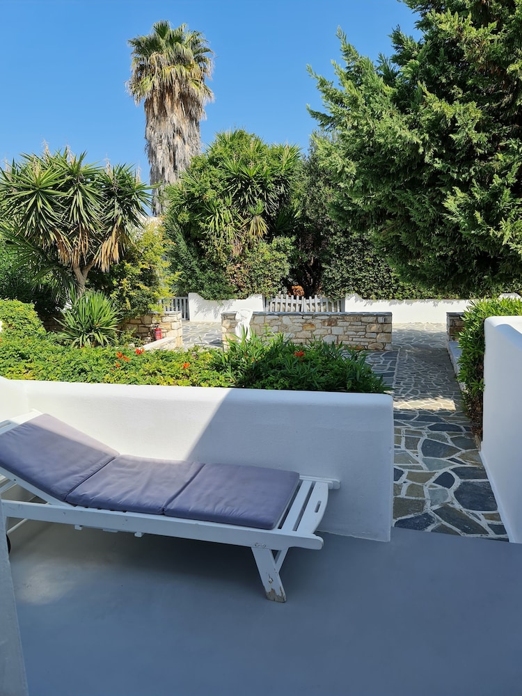 Deluxe Apartment, 2 Bedrooms, Garden View photo 3