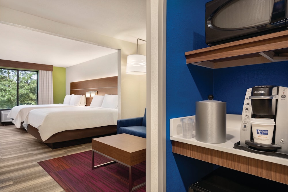 Suite, 2 Queen Beds (Additional Living Area) - Photo 1