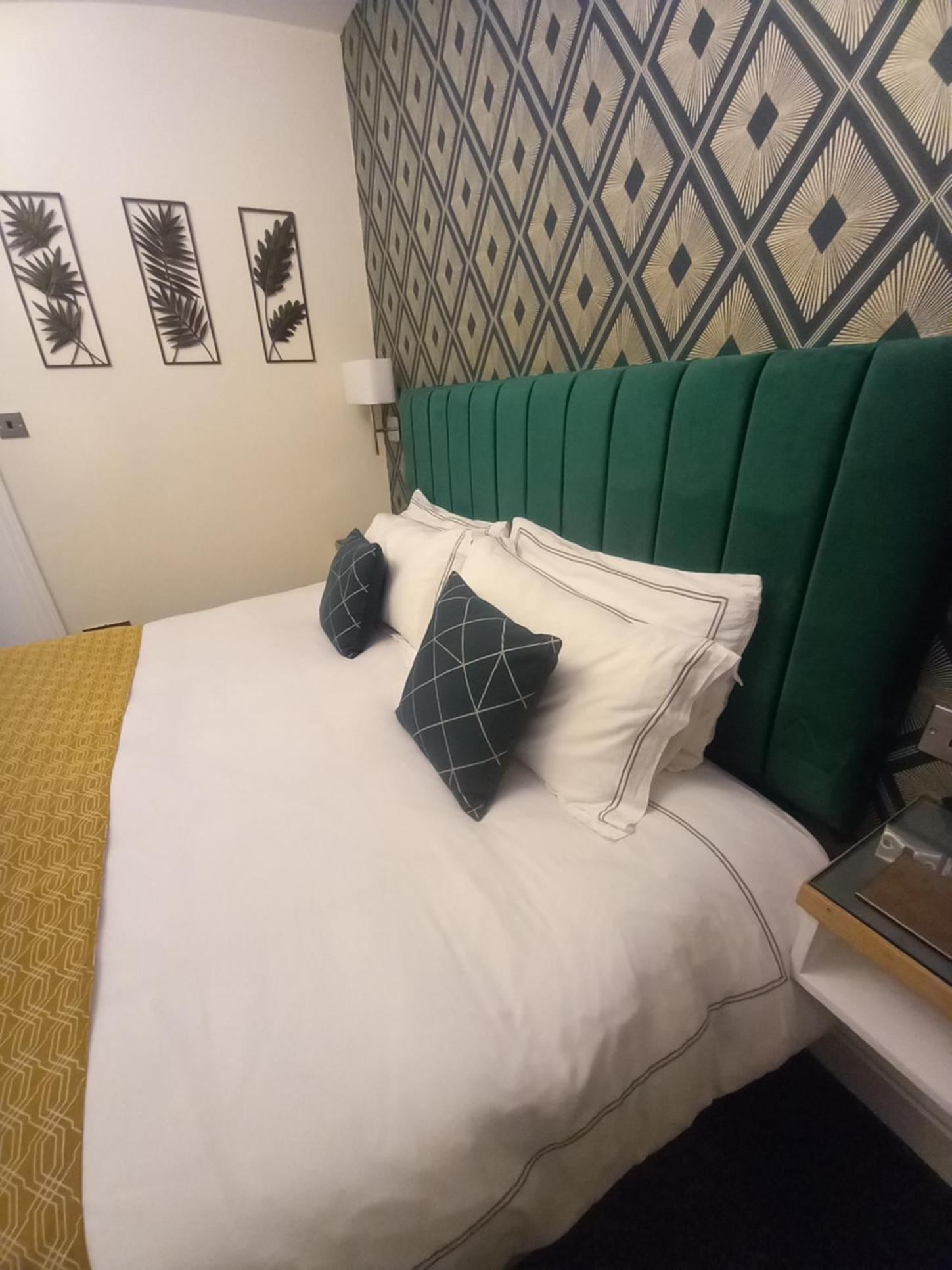 Superior Deluxe Double or Twin Room  photo 2