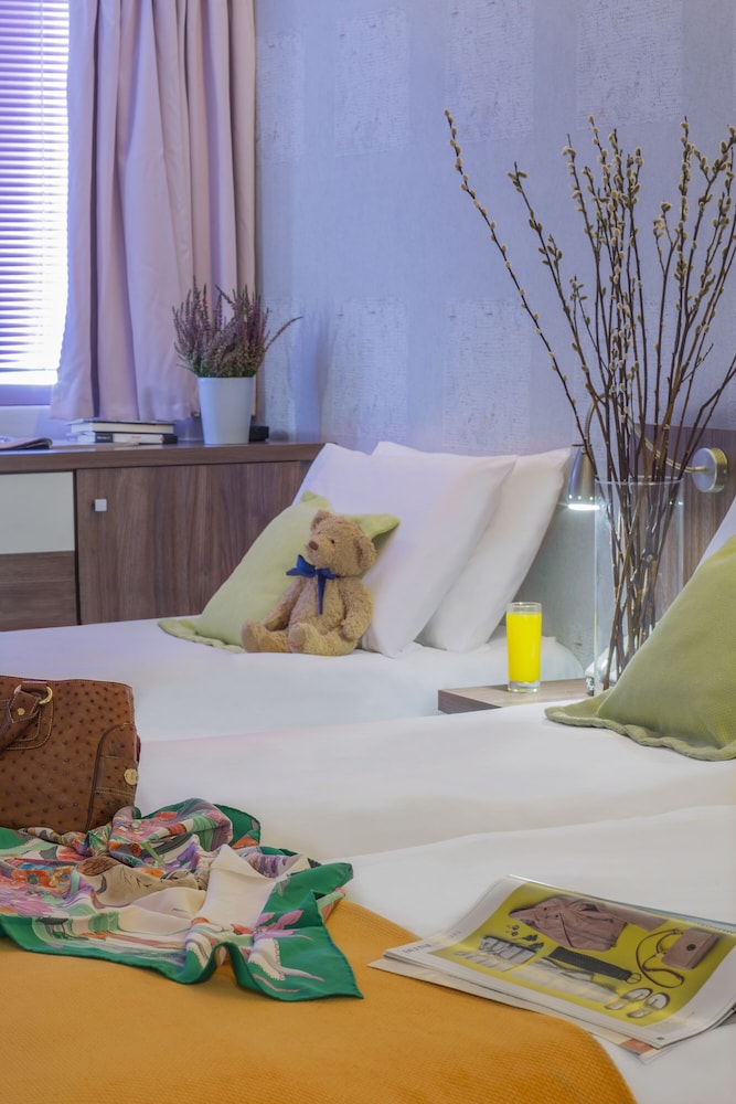 Premium Triple Room - Photo 4