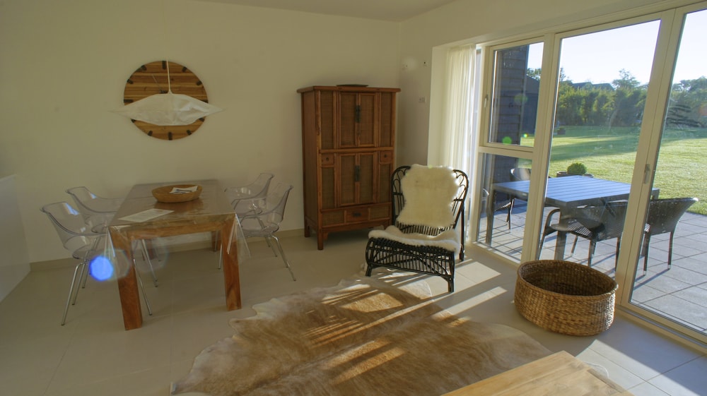 House, 3 Bedrooms, Sea View photo 3