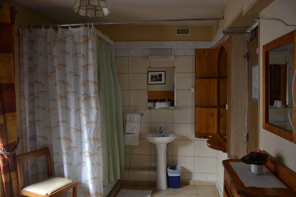 Triple Room, Private Bathroom (shared toilets) photo 3