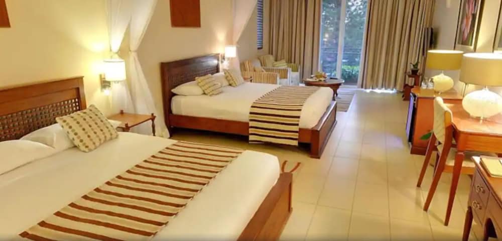 Luxury Twin Room, 1 Bedroom, Lake View photo 3