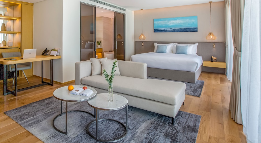Junior Suite, City View - Photo 1