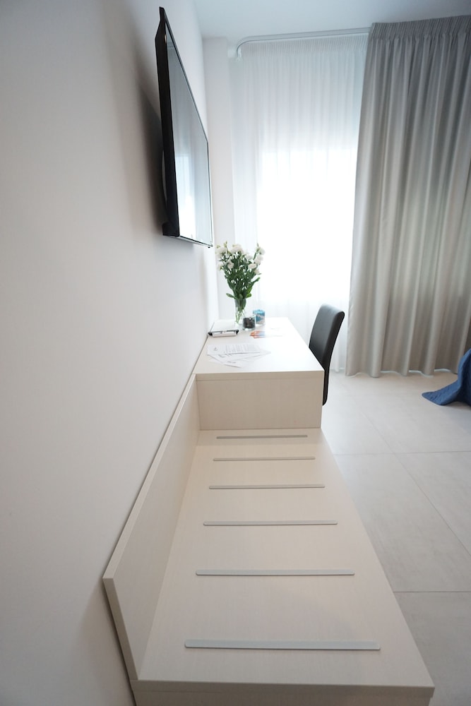 Deluxe Triple Room photo 2