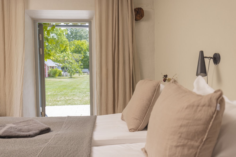 Classic Double Room, 1 Queen Bed, Non Smoking