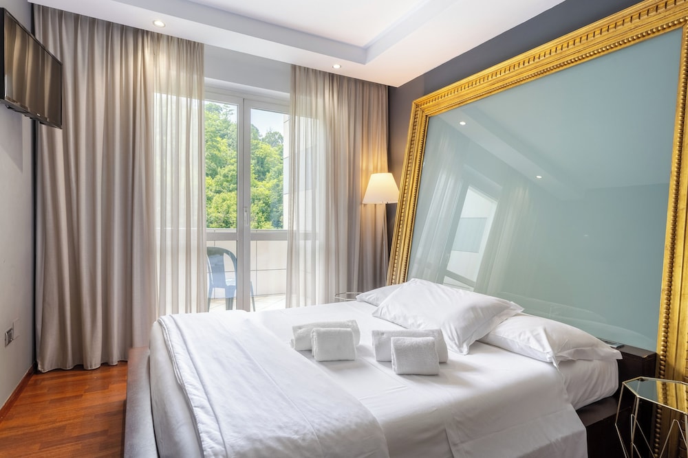 Quadruple Room - Photo 2