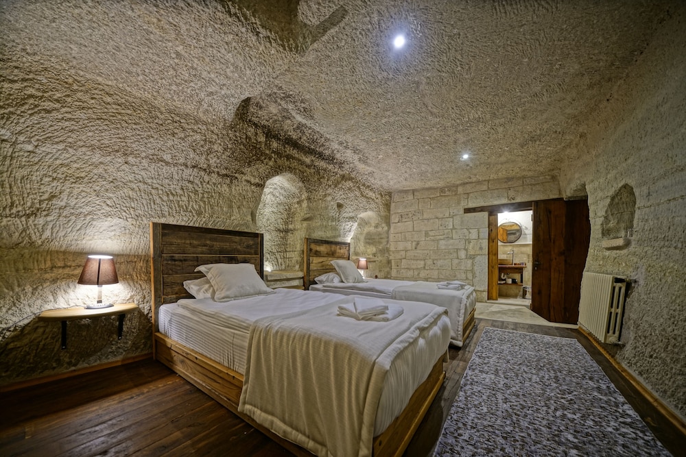 Family Room - Photo 4