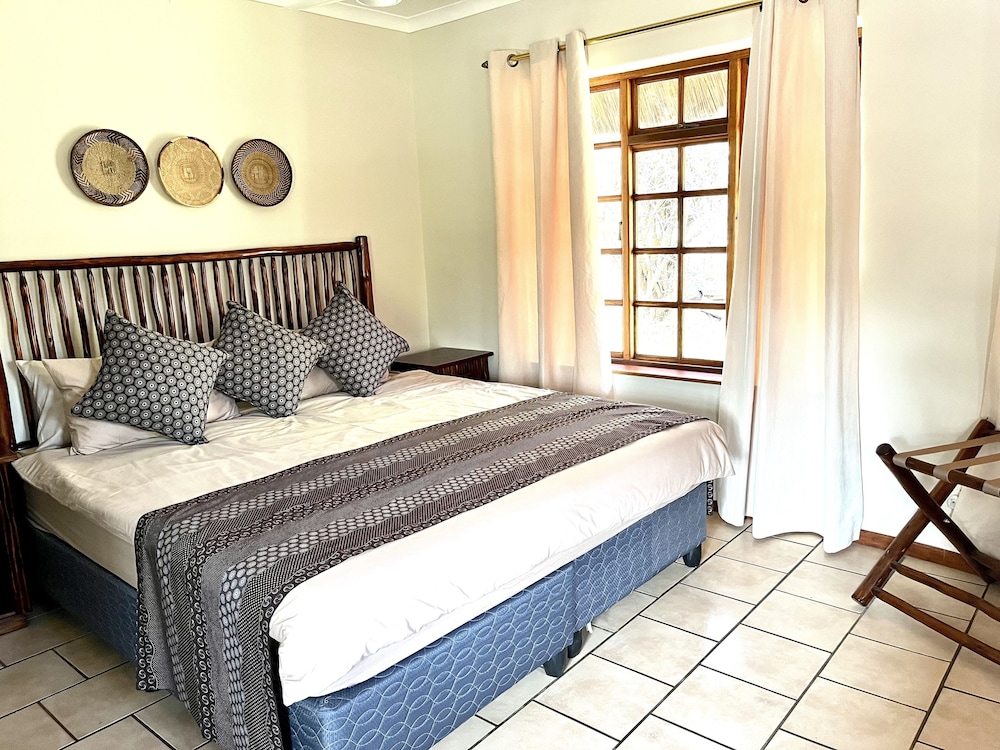 Manor House 2 photo 2