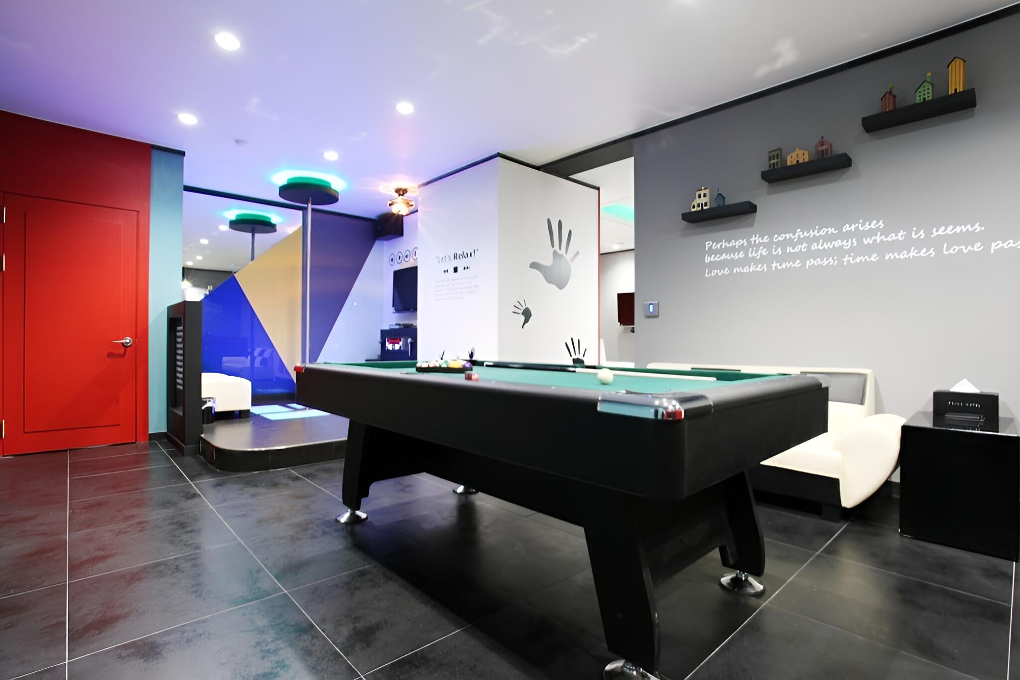 Room (Private Room - (Pocket Ball Karaoke N) photo 3
