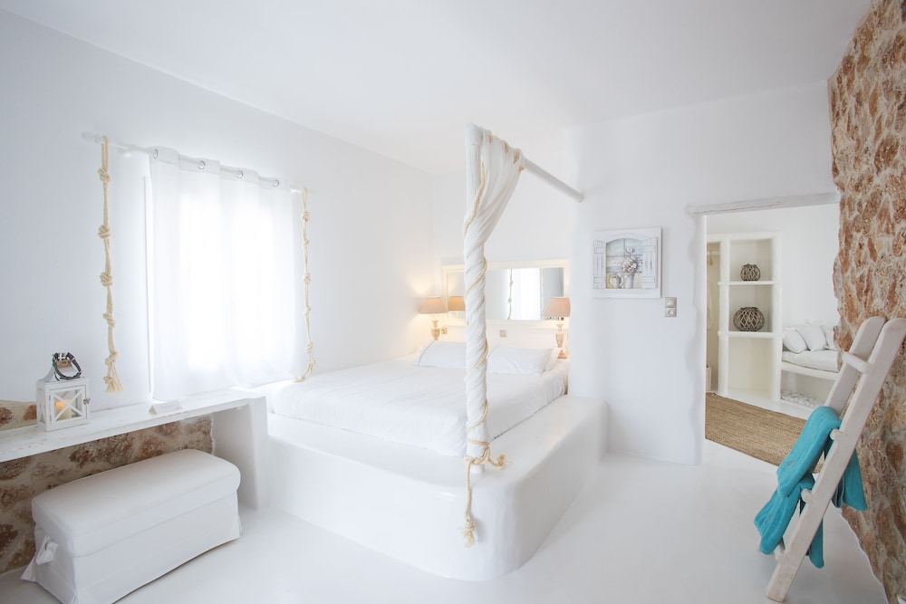 Premium Suite - Photo 5