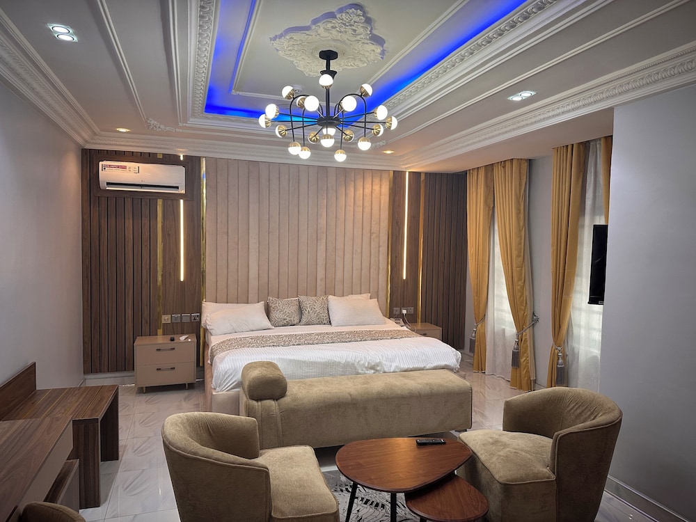 Presidential Penthouse photo 2