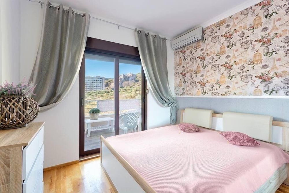 Apartment (Butterfly) photo 2