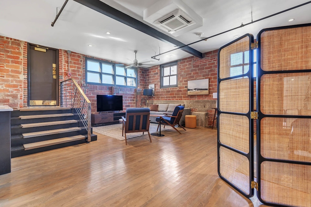 Penthouse Apartment thumbnail 5