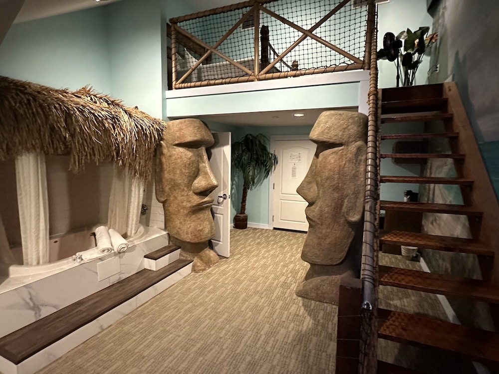 Tahitian Treegouse photo 3