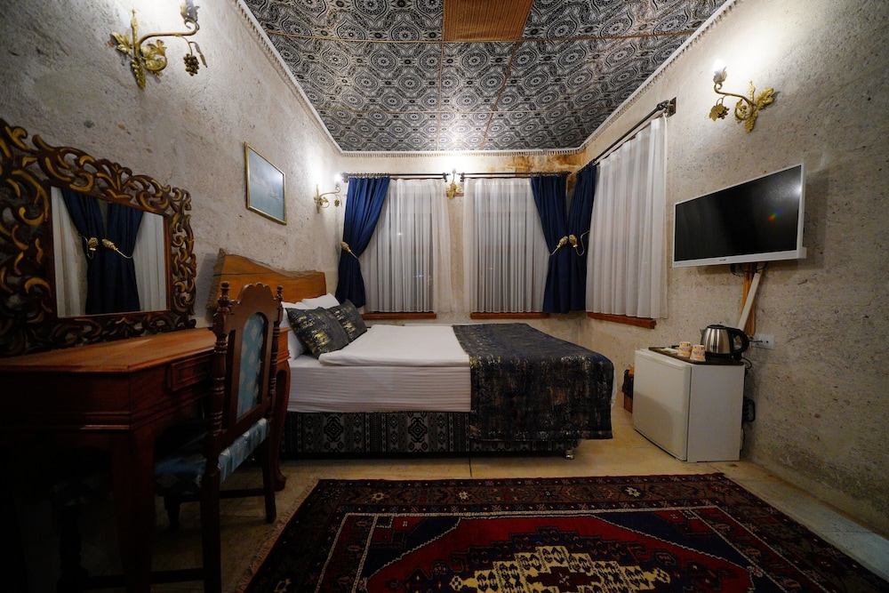 IHSAN Stone Dulexe Room with Valley View