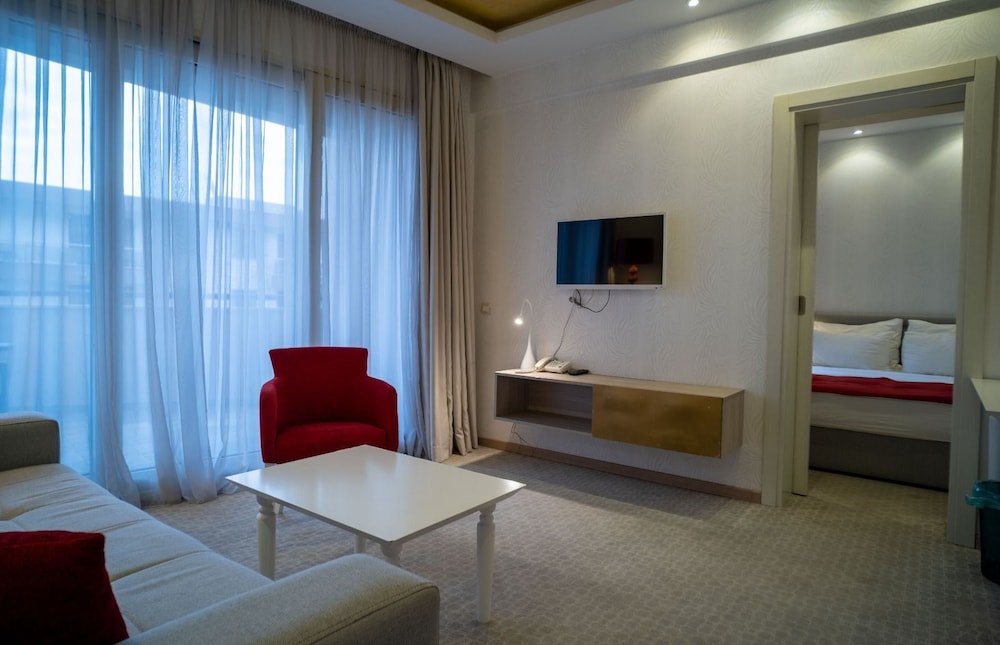 Luxury Suite, Balcony, Sea View photo 3