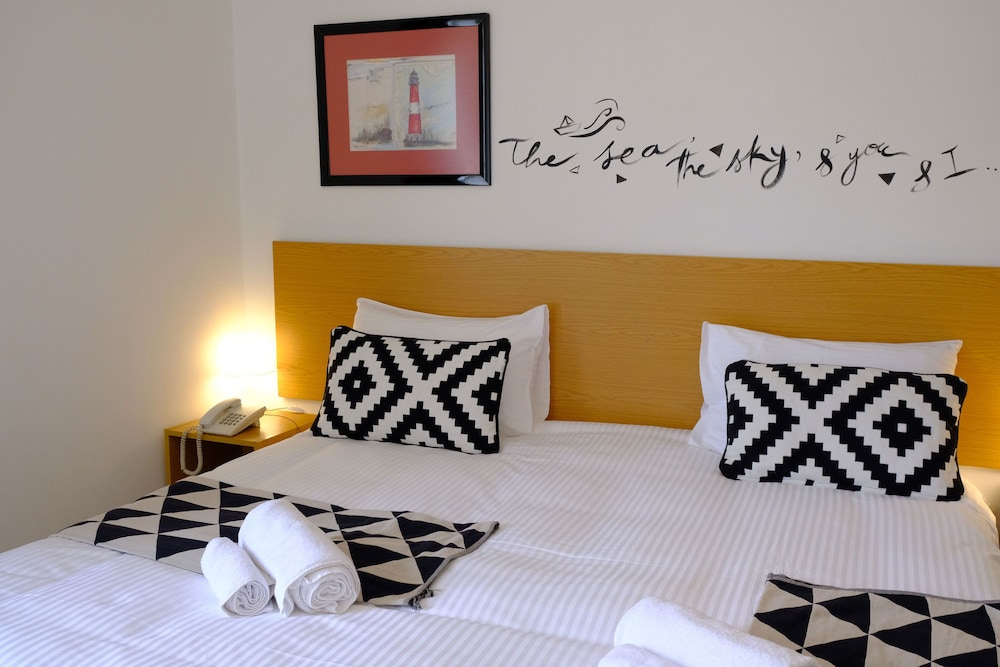 Standard Double Room, 1 Double or 2 Twin Beds, Kitchenette photo 3