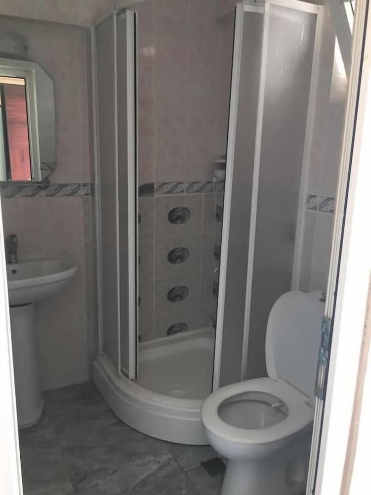 Standard Double or Twin Room - Photo 2