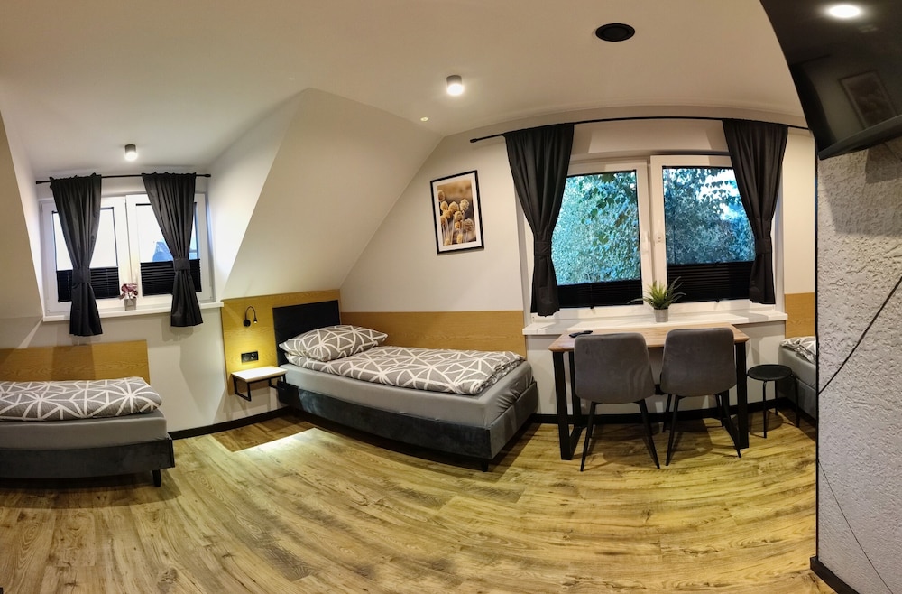 Triple Room, Ensuite, Garden View photo 2