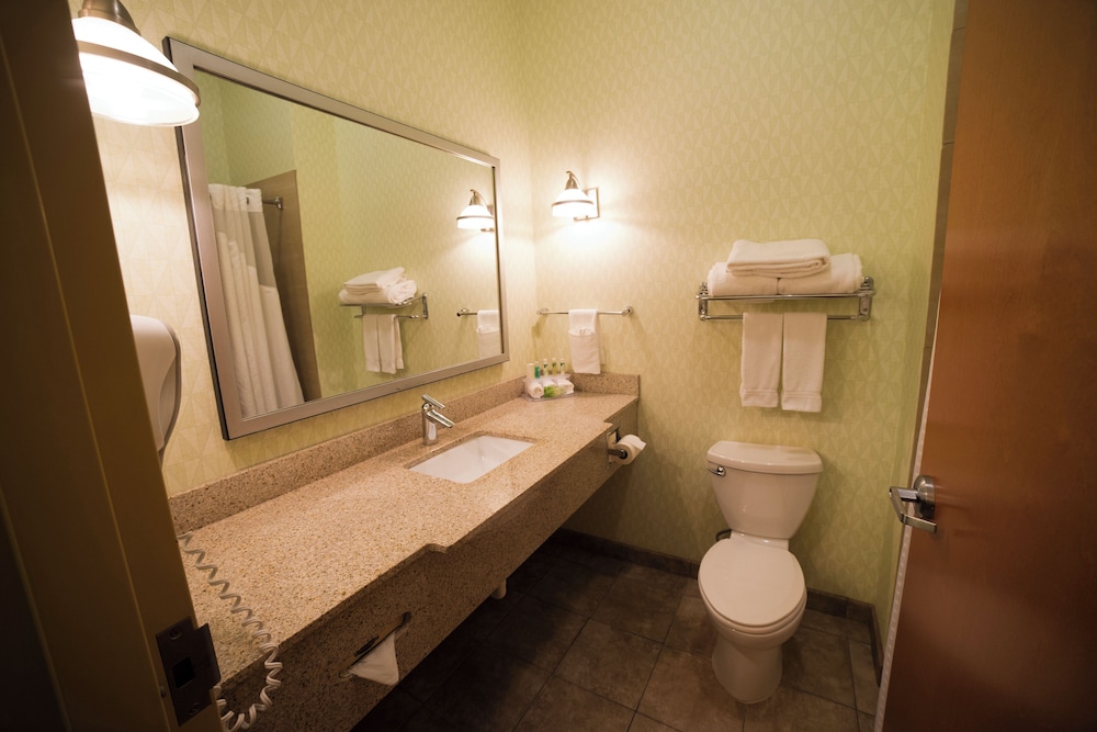 Suite, Multiple Beds - Photo 1