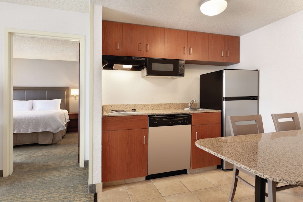 Suite, 1 Bedroom - Photo 4