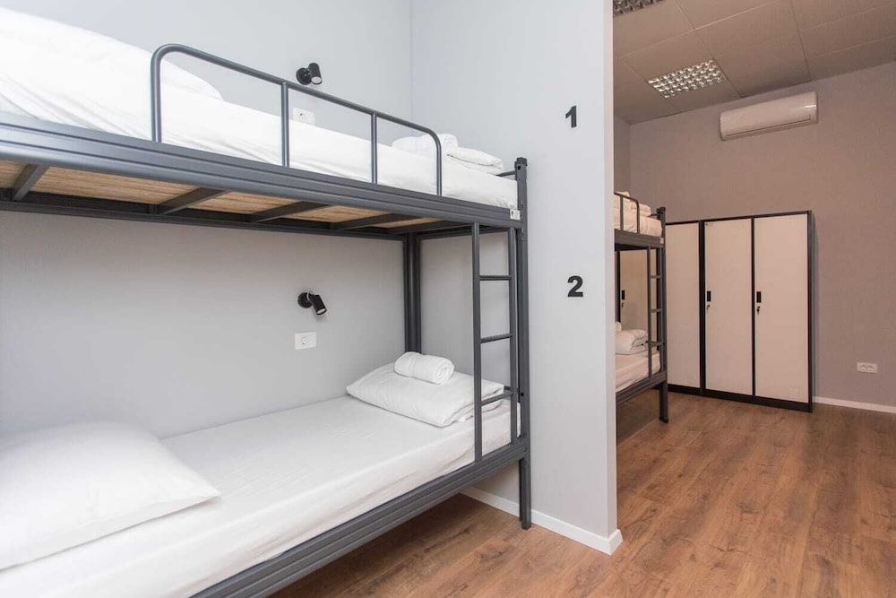 Shared Dormitory, Mixed Dorm