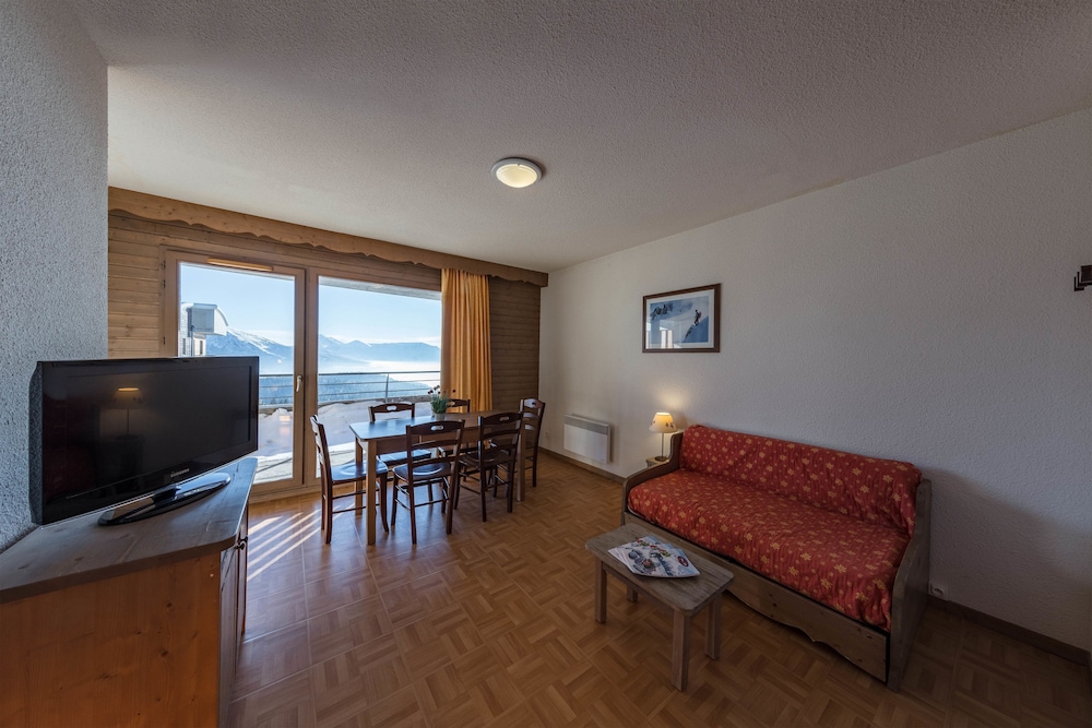 One Bedroom Apartment (for 6) photo 3