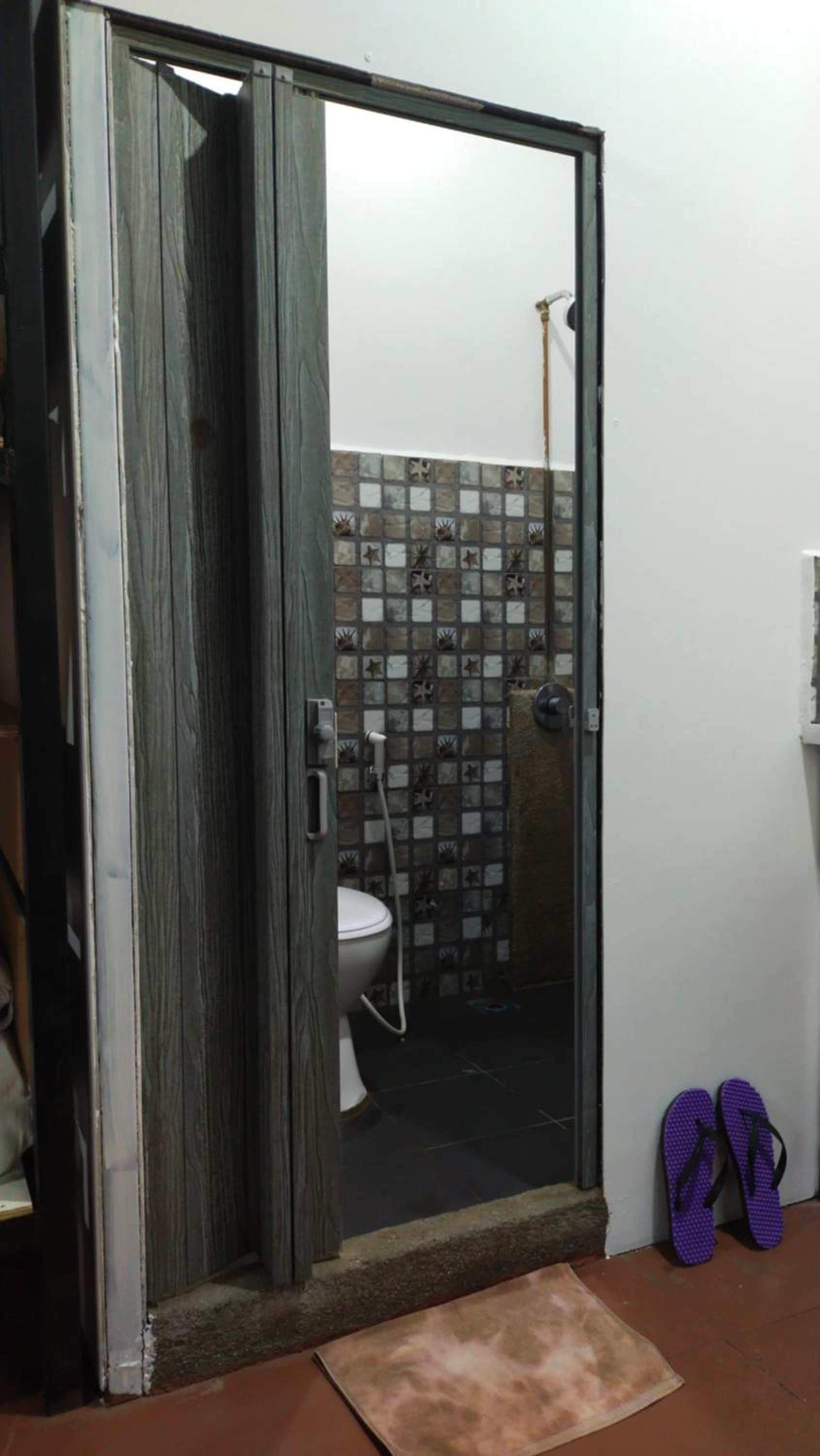 8-Bed Female Dormitory Room photo 2