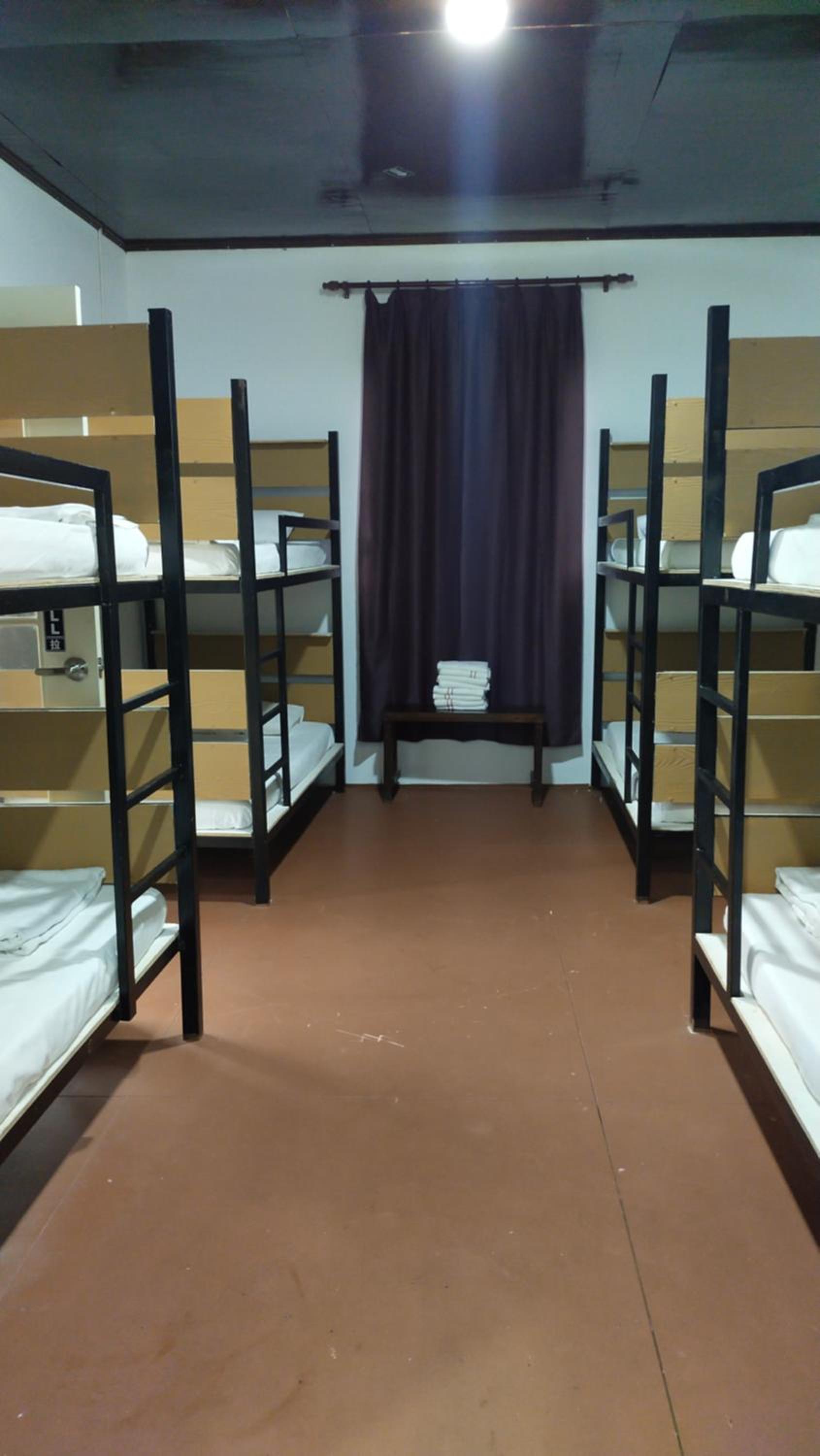 8-Bed Male Dormitory Room photo 3