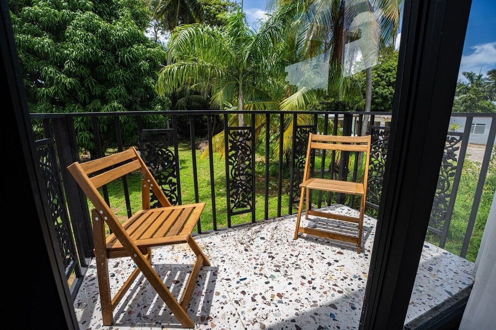 Premier Double Room, 2 Queen Beds, Kitchen, Garden View photo 3