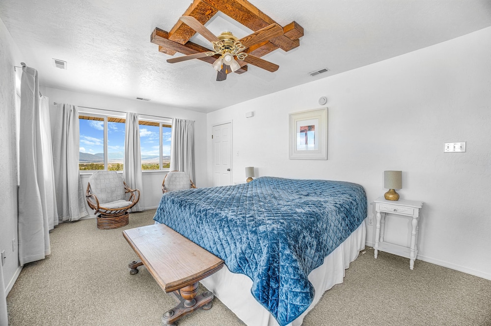 Villa, 1 King Bed, Mountain View photo 1