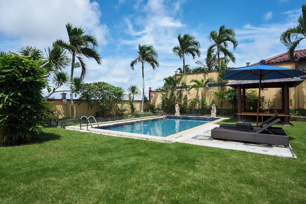 3 Bedroom Villa with Private Pool and Garden photo 1