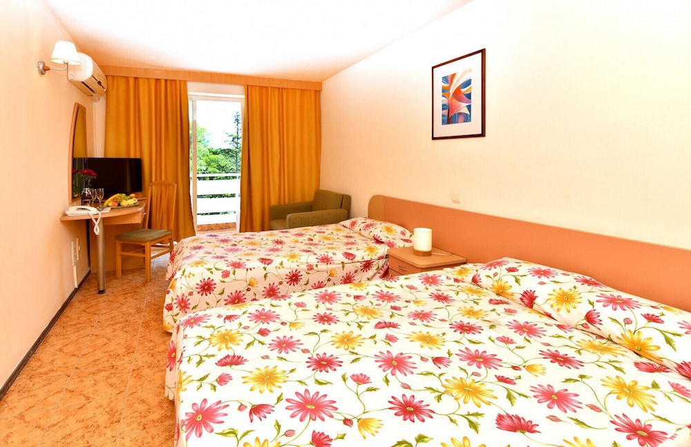 Standard Double Room (Single Use) photo 2