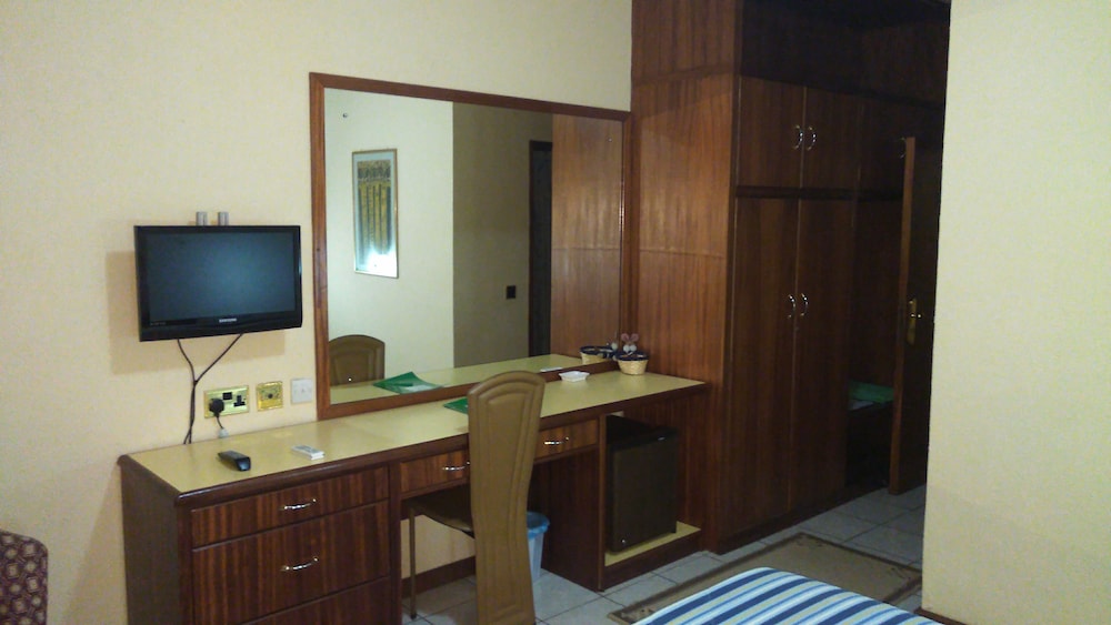 Deluxe Double Room, 1 Double Bed, Non Smoking, Ensuite photo 3