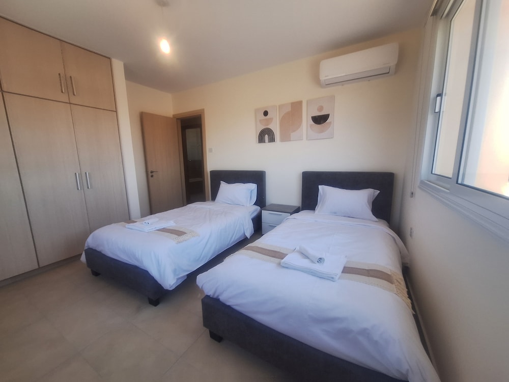 Family Apartment, 3 Bedrooms, Balcony