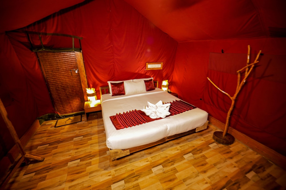 Valley View Premium Tent photo 2