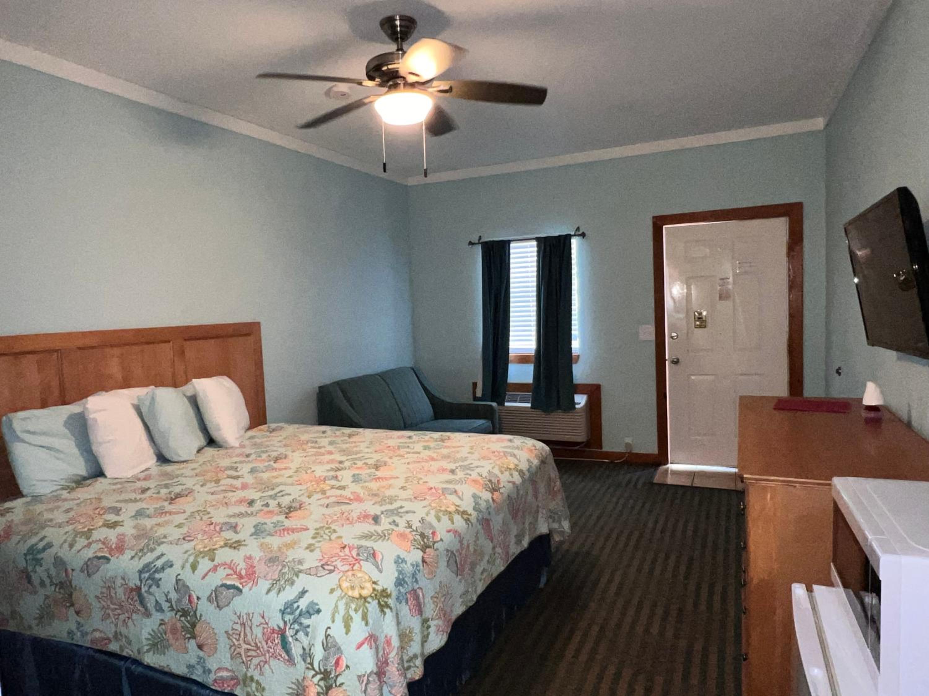 King Room with Pool View