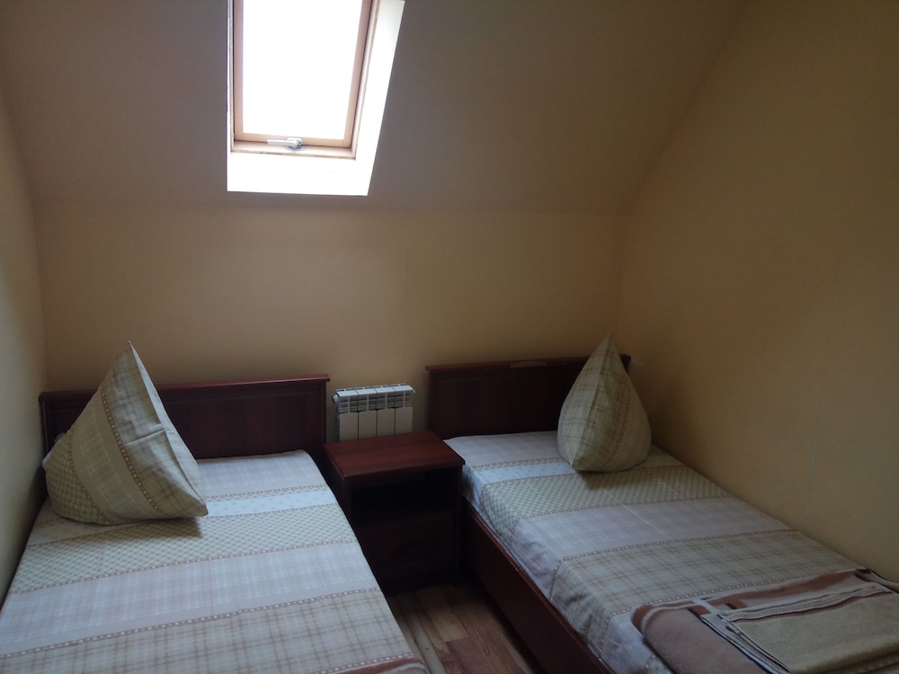 Economy Double Room, Shared Bathroom photo 1