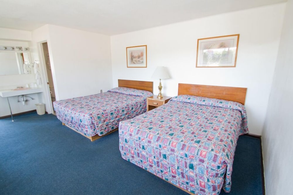 Room, 2 Queen Beds, Accessible, Non Smoking photo 2