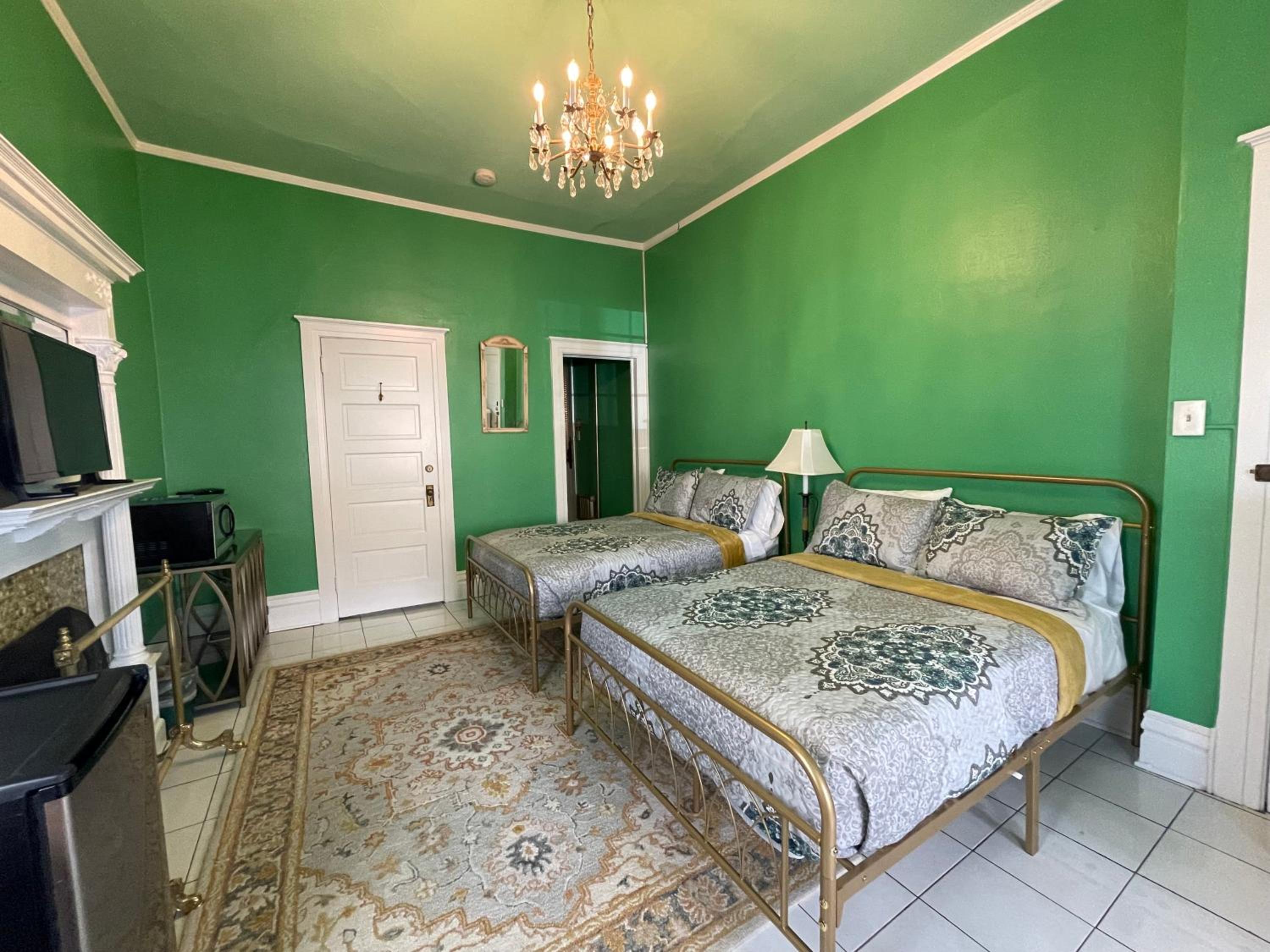 Arthur's Suite - Photo 1
