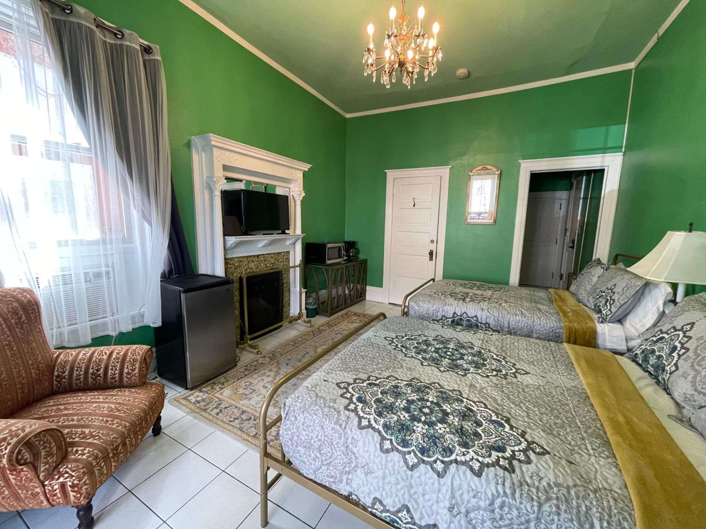 Arthur's Suite - Photo 3